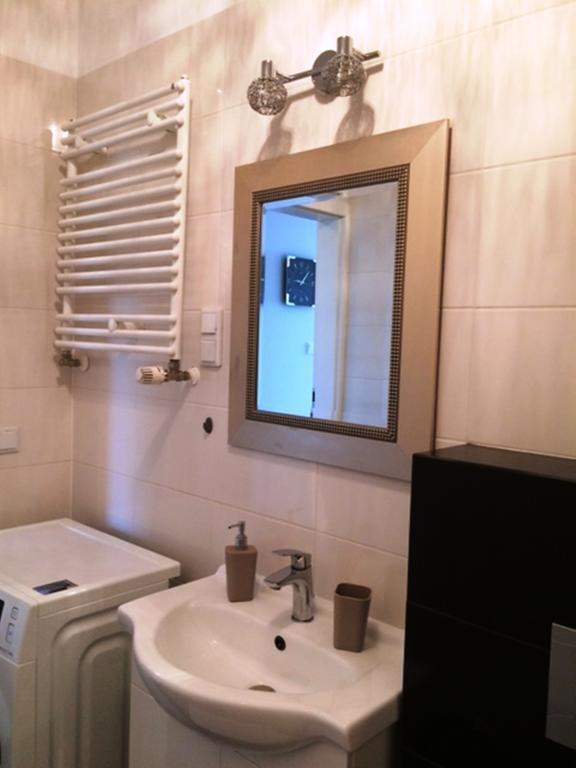 Ferienwohnung Apartament "Cleopatra 3" Z Miejscem Parkingowym, Faktury Vat Kielce Exterior foto